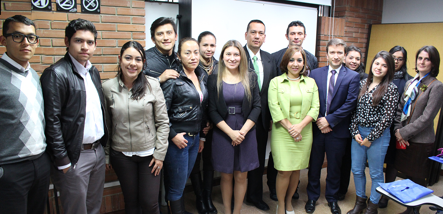 Estudiantes De La U Catolica De Colombia De Mision Academica En