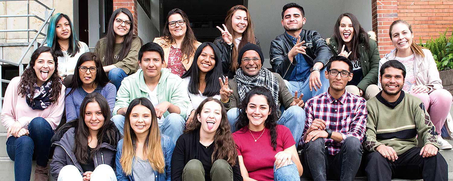 Foto de estudiantes. Inscripciones U. Católica de Colombia