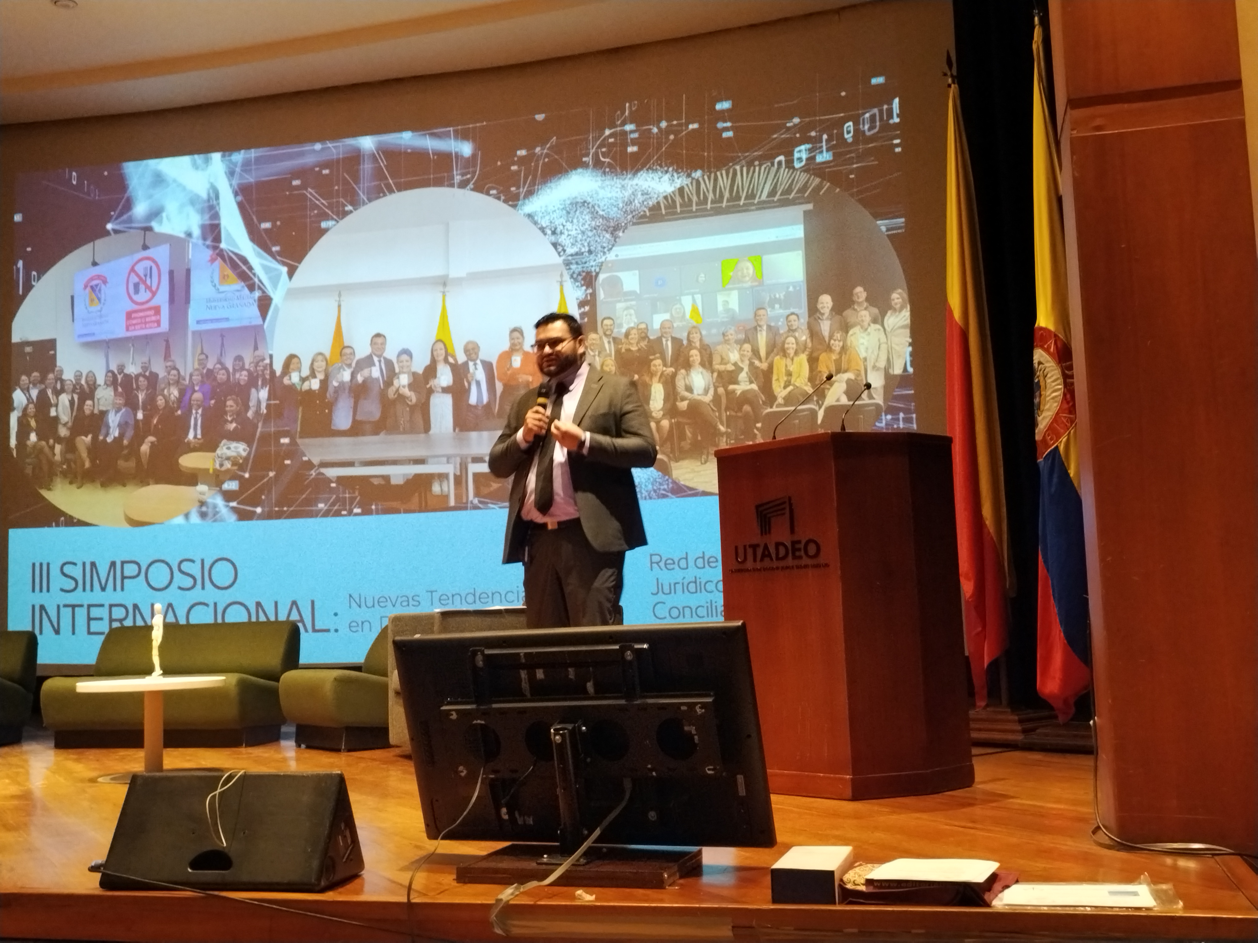 Profesor de la Universidad Católica de Colombia